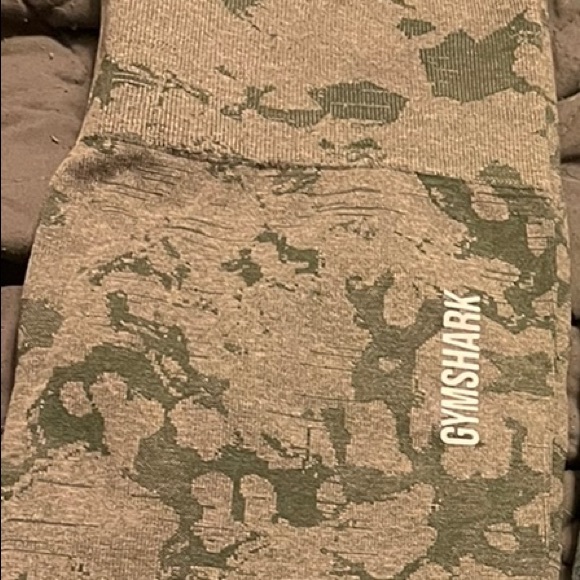 Light green camo - Picture 2 of 2